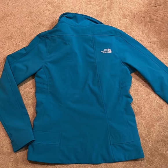 The North Face Women’s Jacket, Size Medium - Picture 6 of 15